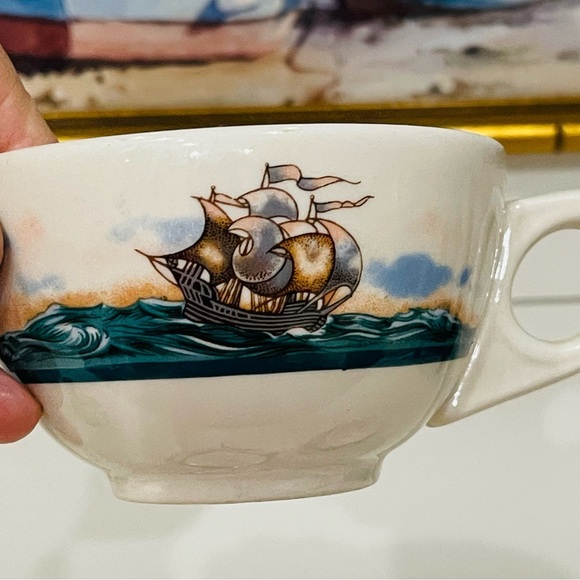 Homer Laughlin Two Cups and Saucers vintage ocean scene rare find - Picture 4 of 4